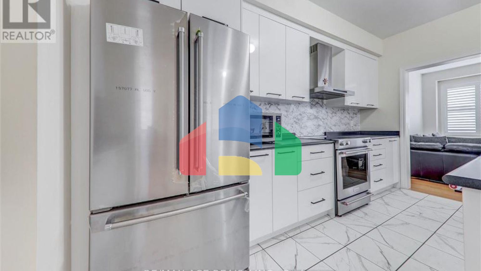 Residential - Single Family Home - Whitby, Canada - Canada