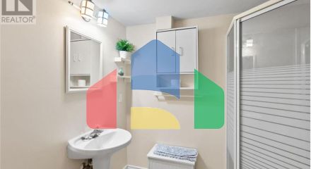 Residential - Single Family Home - Whitby, Canada - Canada