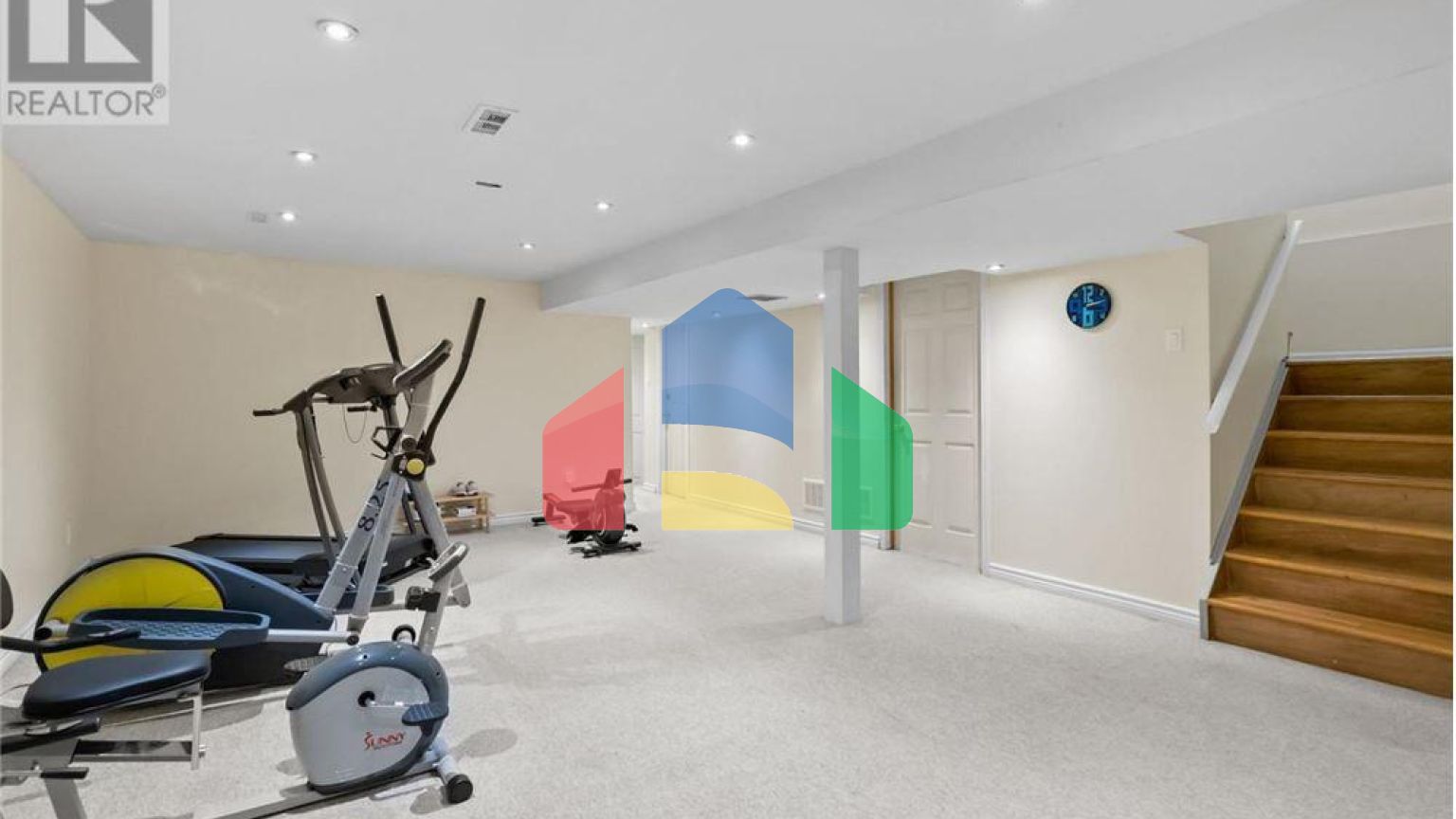 Residential - Single Family Home - Whitby, Canada - Canada