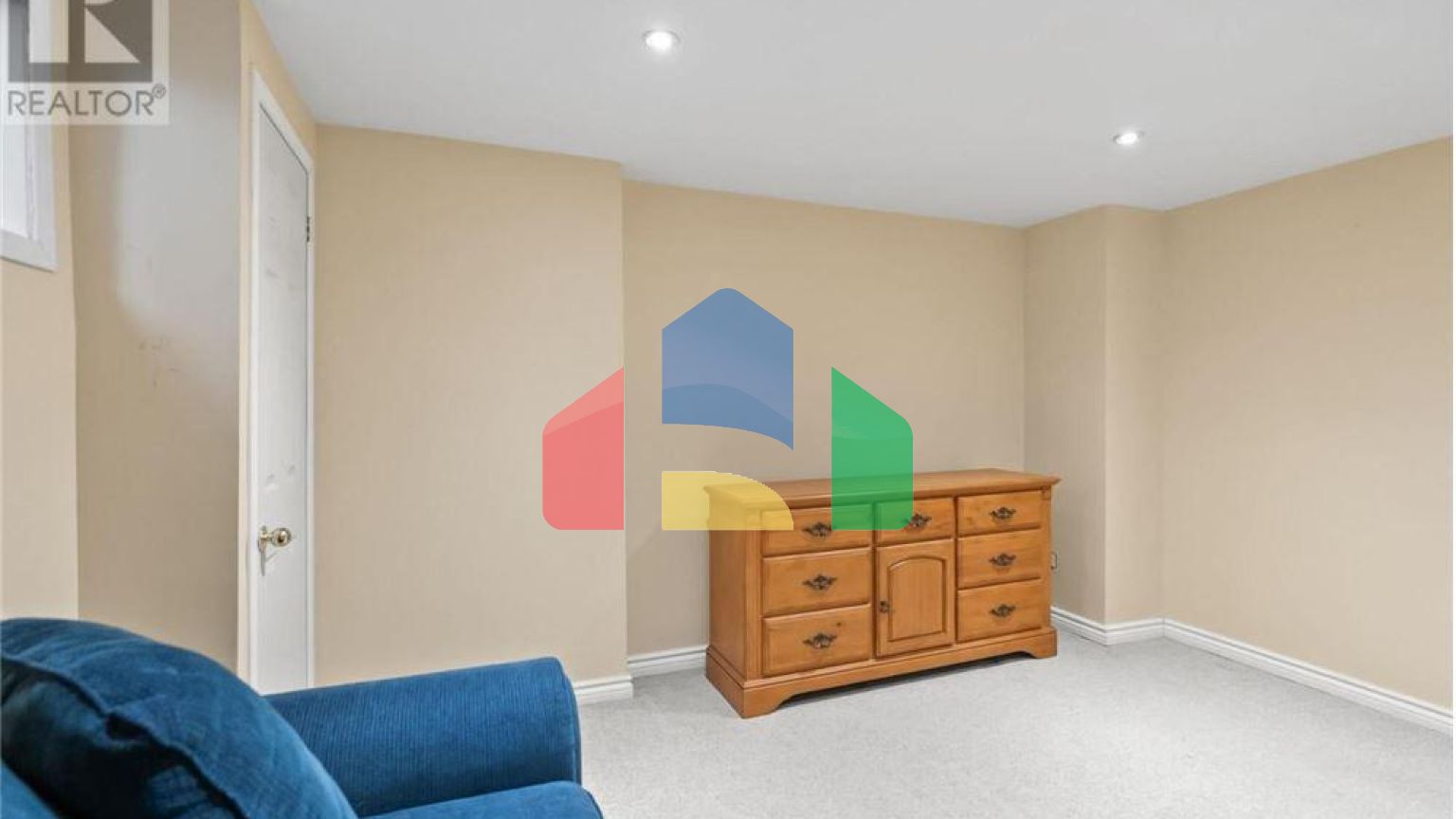 Residential - Single Family Home - Whitby, Canada - Canada