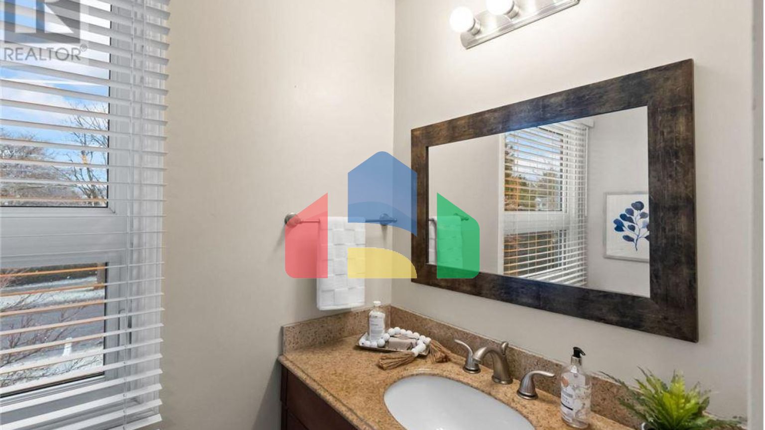 Residential - Single Family Home - Whitby, Canada - Canada