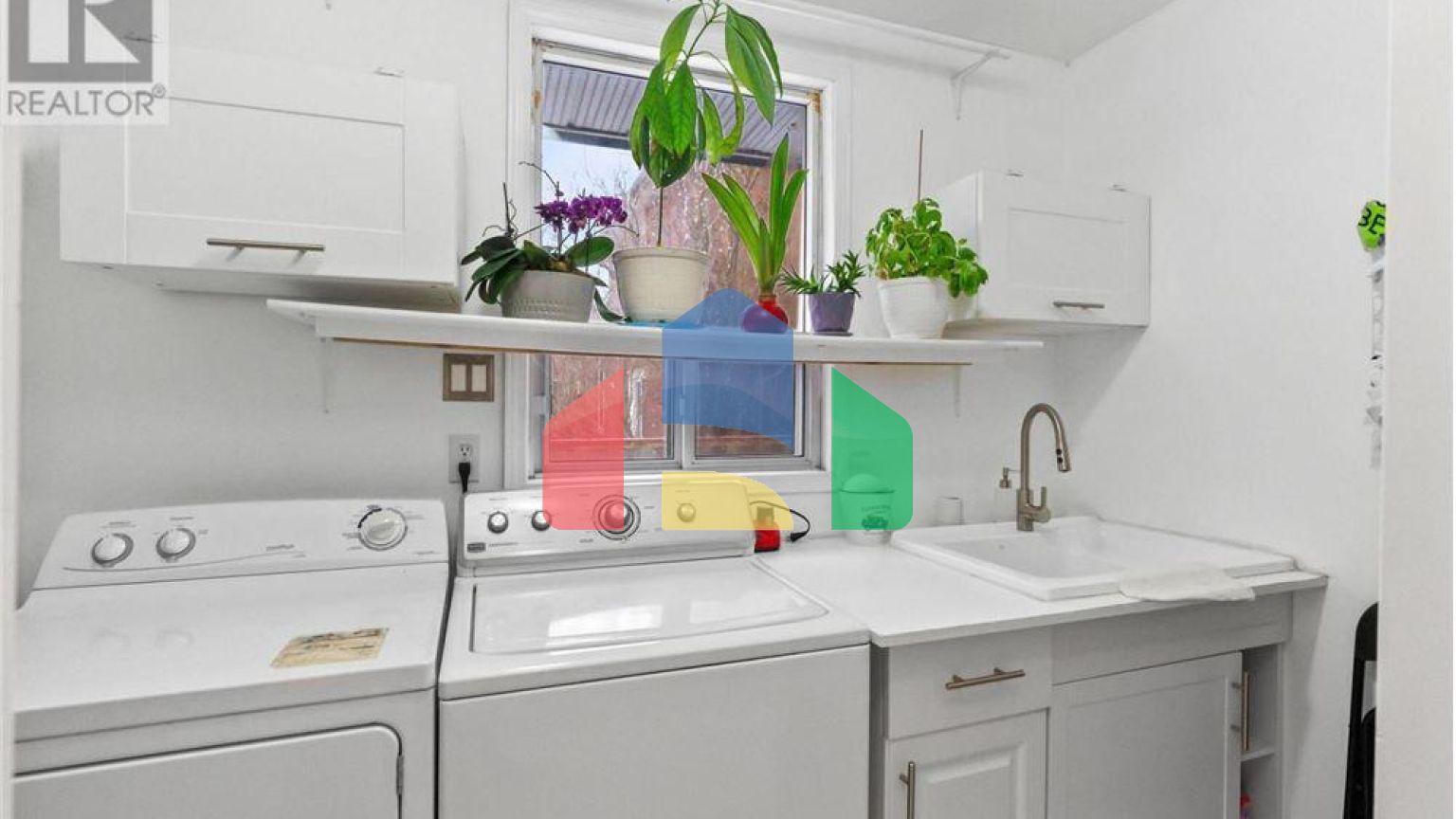 Residential - Single Family Home - Whitby, Canada - Canada