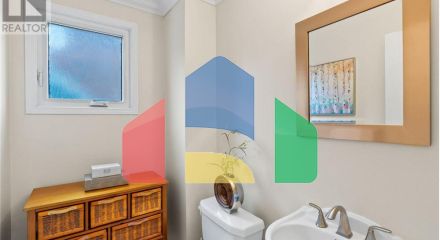 Residential - Single Family Home - Whitby, Canada - Canada