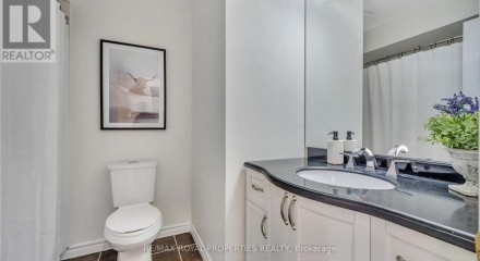 Residential - Single Family Home - Whitby, Canada - Canada