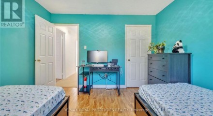 Residential - Single Family Home - Whitby, Canada - Canada