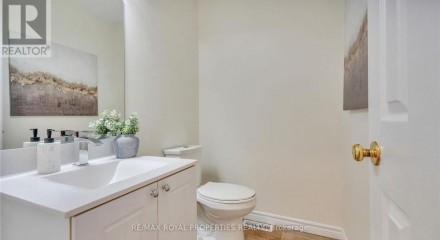 Residential - Single Family Home - Whitby, Canada - Canada