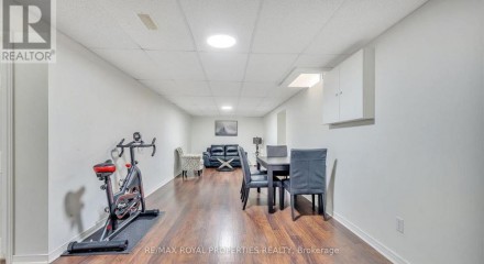 Residential - Single Family Home - Whitby, Canada - Canada
