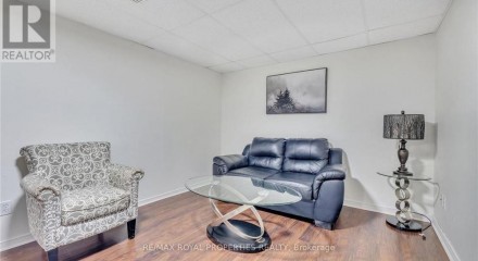 Residential - Single Family Home - Whitby, Canada - Canada