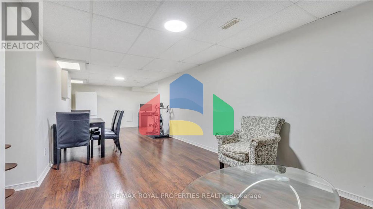 Residential - Single Family Home - Whitby, Canada - Canada