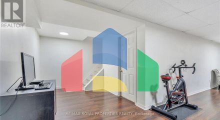 Residential - Single Family Home - Whitby, Canada - Canada