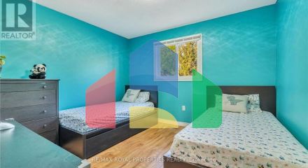 Residential - Single Family Home - Whitby, Canada - Canada