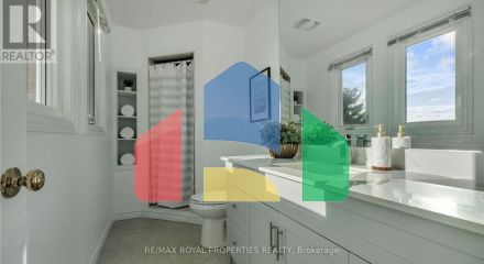 Residential - Single Family Home - Whitby, Canada - Canada