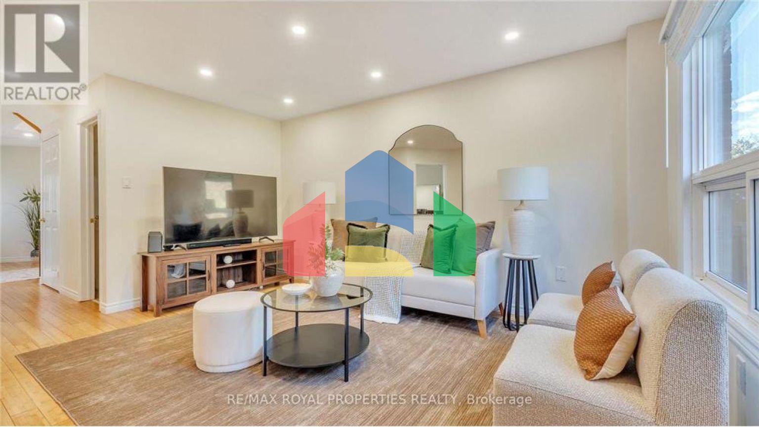 Residential - Single Family Home - Whitby, Canada - Canada