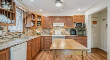 Residential - Single Family Home - Whitby, Canada - Canada