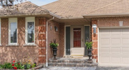 Residential - Single Family Home - Whitby, Canada - Canada