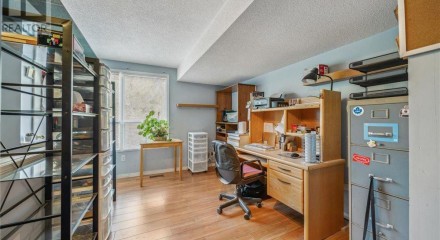 Residential - Single Family Home - Whitby, Canada - Canada