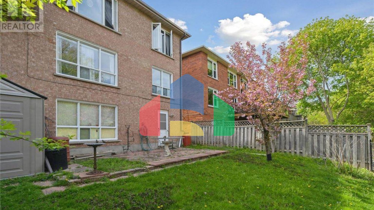 Residential - Single Family Home - Whitby, Canada - Canada
