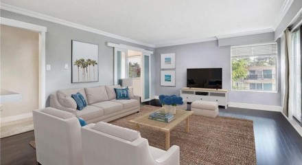 Residential - Condo/Apartment - White Rock, Canada - Canada