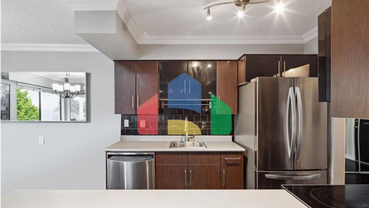 Residential - Condo/Apartment - White Rock, Canada - Canada