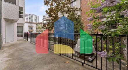 Residential - Condo/Apartment - White Rock, Canada - Canada