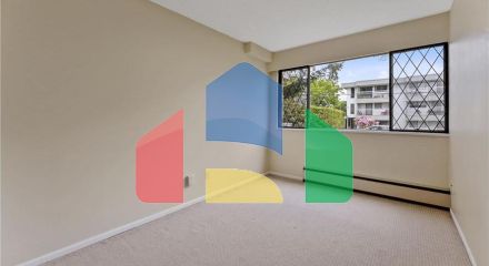 Residential - Condo/Apartment - White Rock, Canada - Canada