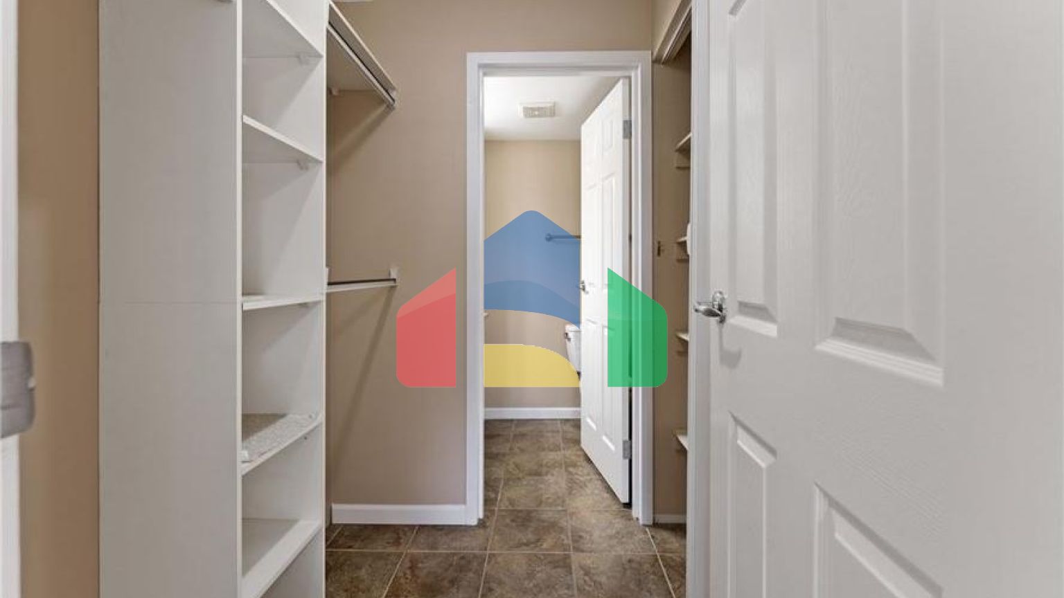 Residential - Condo/Apartment - White Rock, Canada - Canada