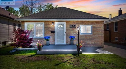 Residential - Single Family Home - Windsor, Canada - Canada