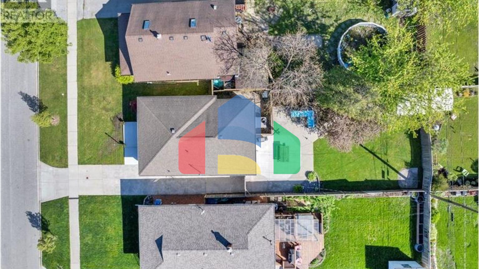 Residential - Single Family Home - Windsor, Canada - Canada