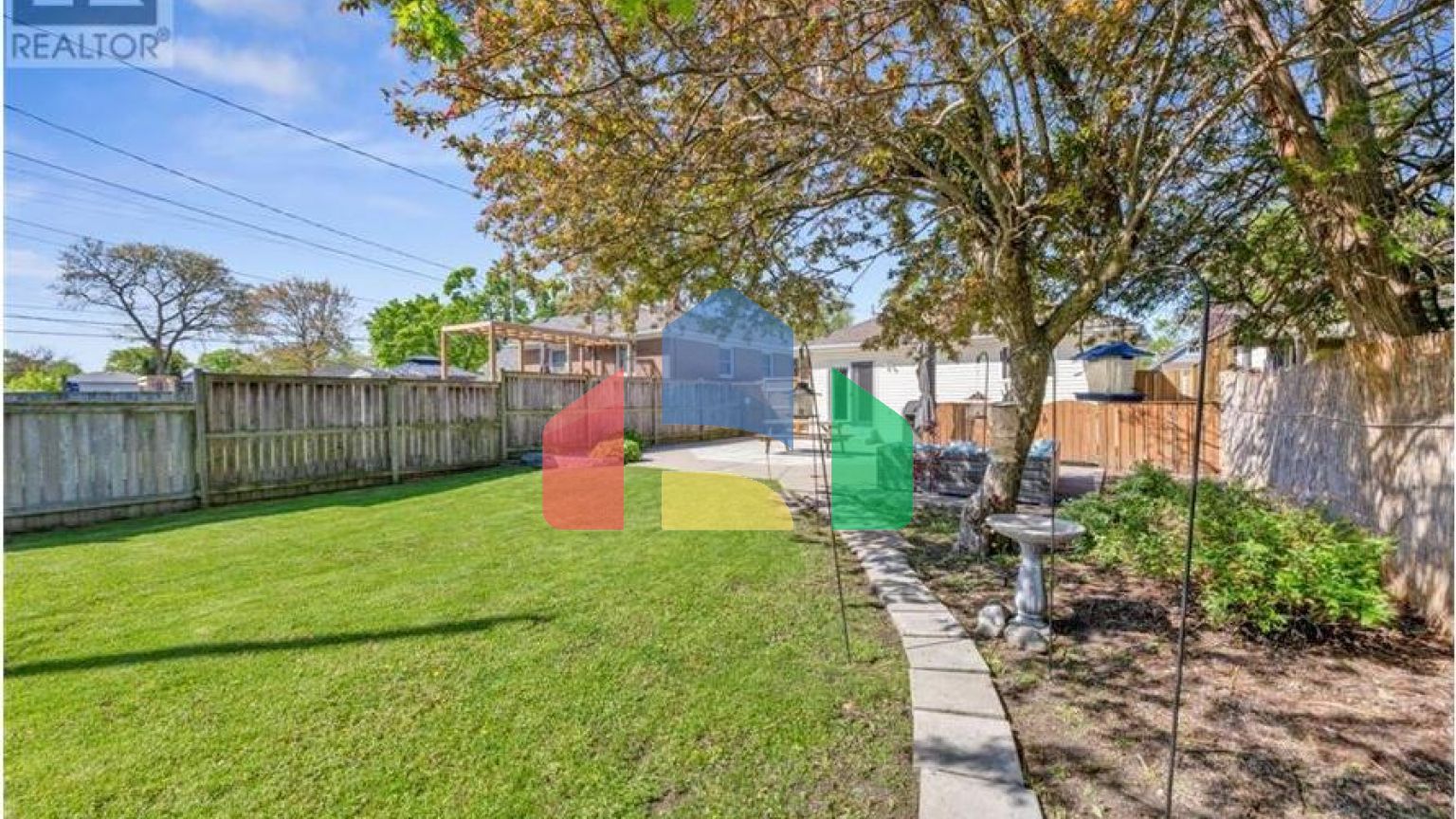 Residential - Single Family Home - Windsor, Canada - Canada