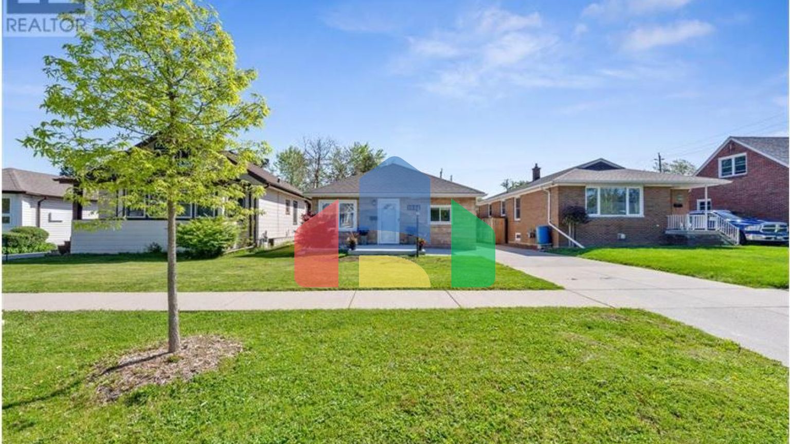 Residential - Single Family Home - Windsor, Canada - Canada