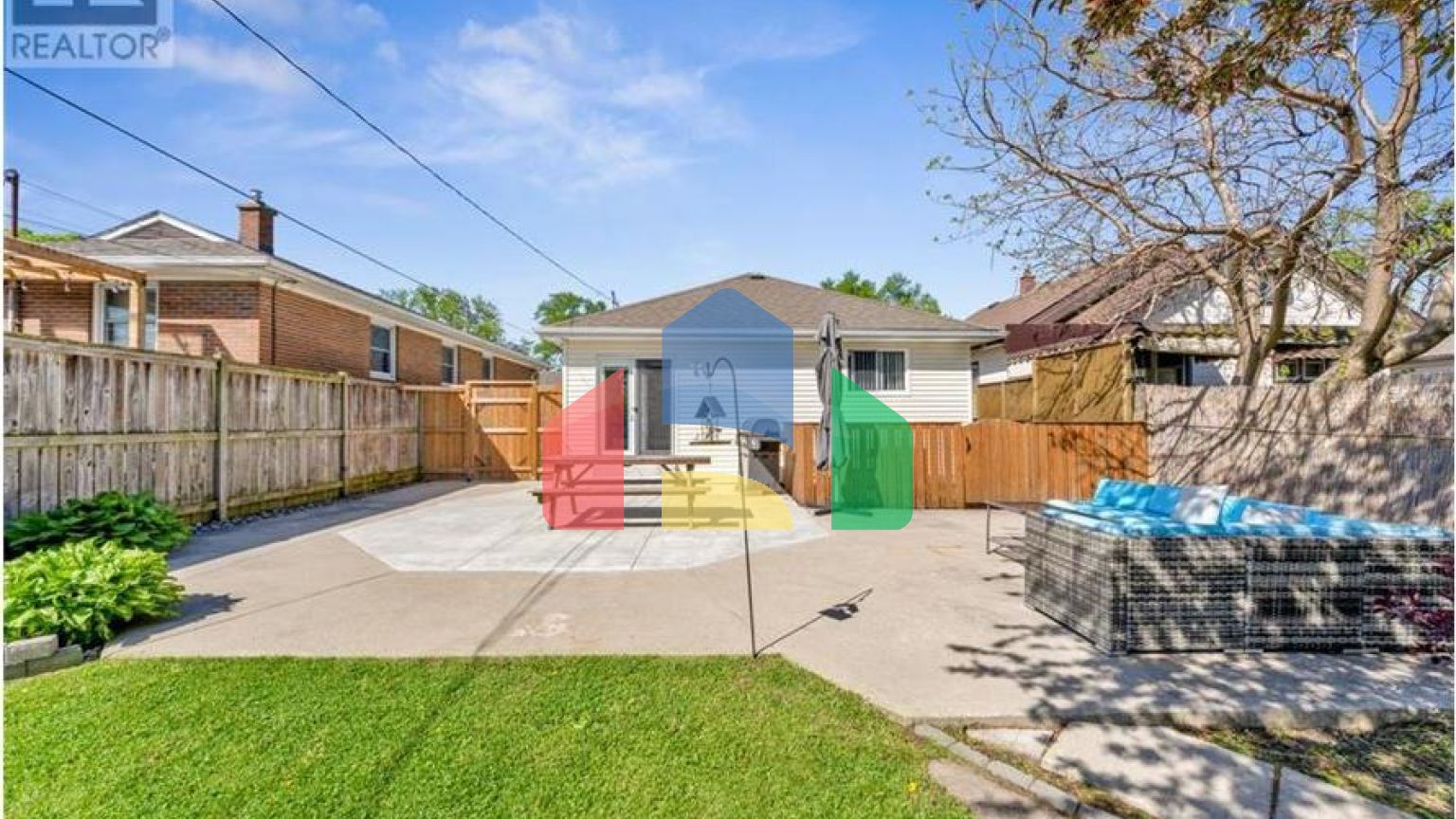 Residential - Single Family Home - Windsor, Canada - Canada