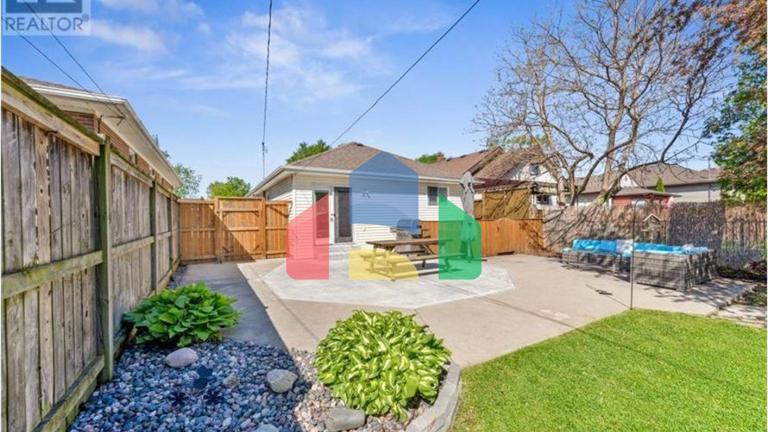 Residential - Single Family Home - Windsor, Canada - Canada