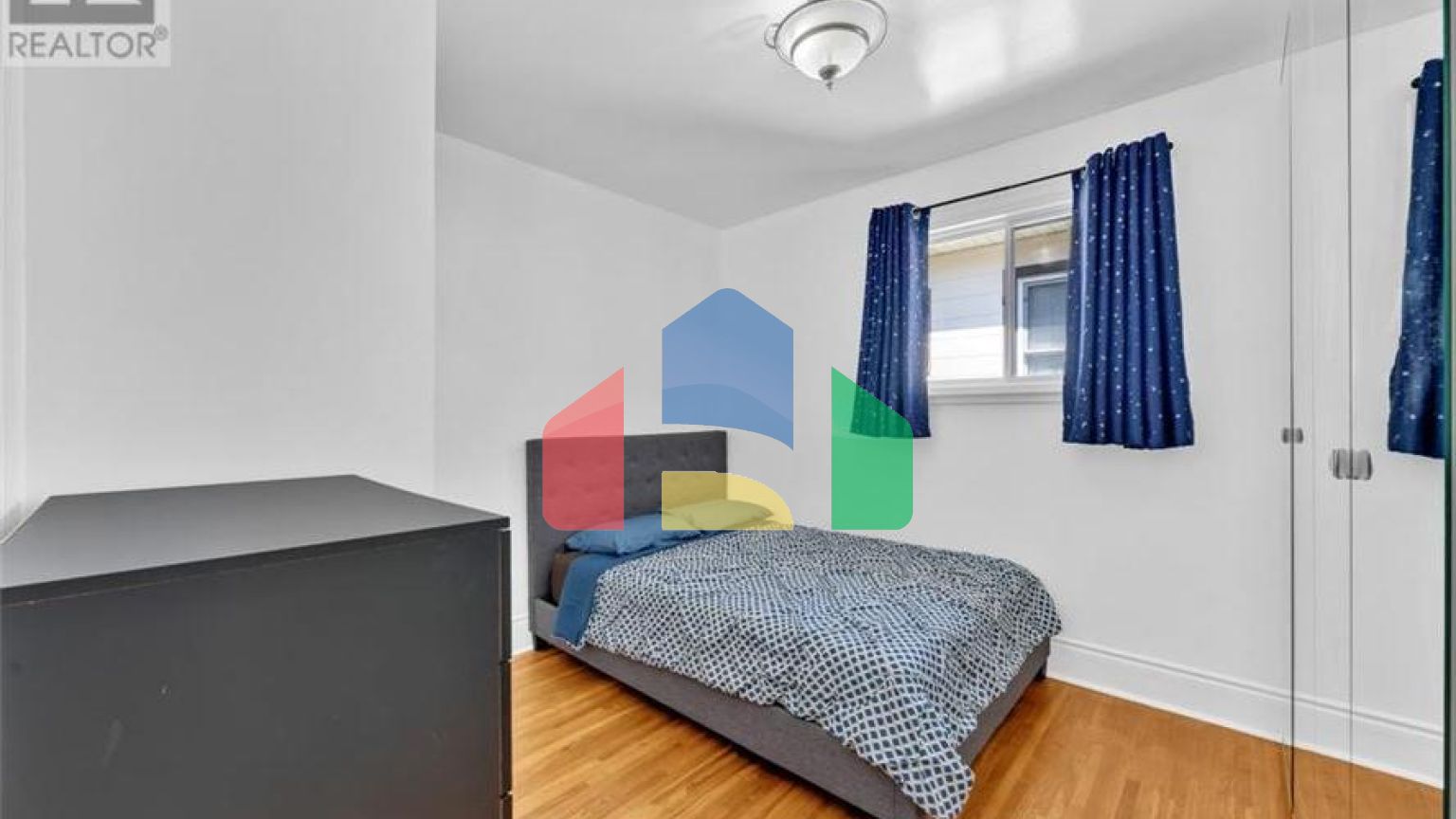 Residential - Single Family Home - Windsor, Canada - Canada