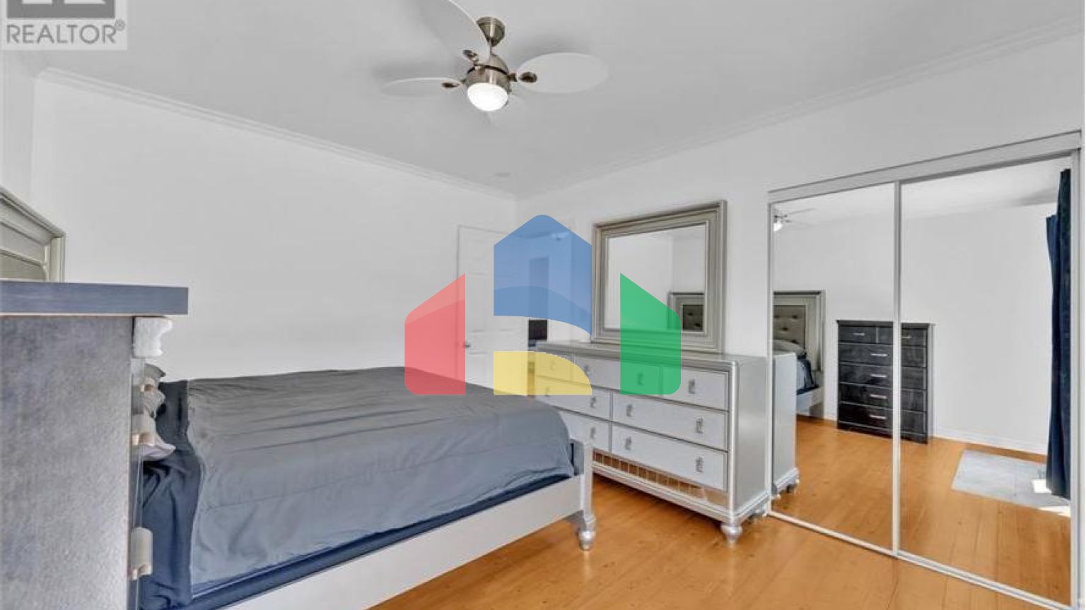 Residential - Single Family Home - Windsor, Canada - Canada