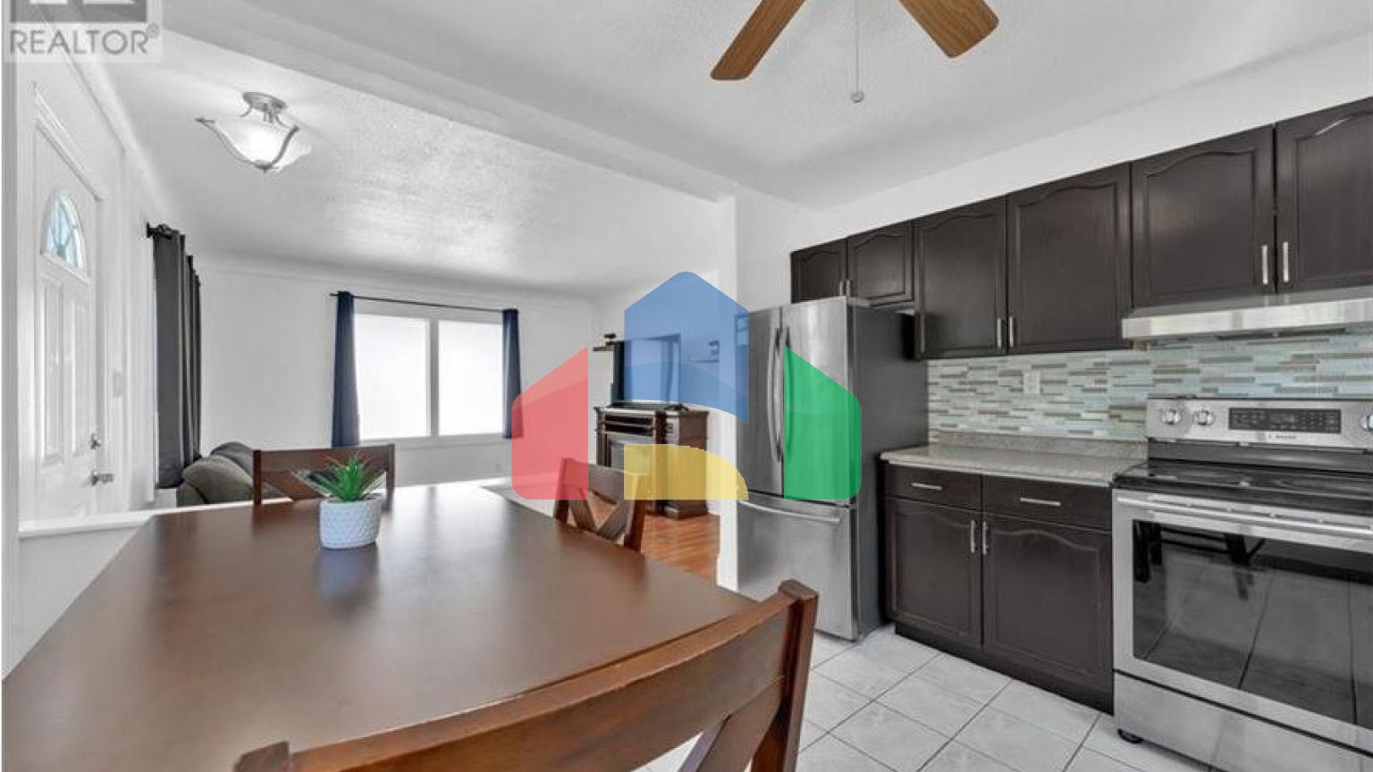 Residential - Single Family Home - Windsor, Canada - Canada