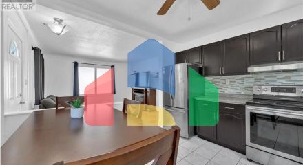 Residential - Single Family Home - Windsor, Canada - Canada