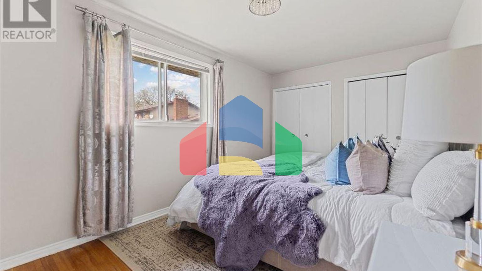 Residential - Single Family Home - Windsor, Canada - Canada