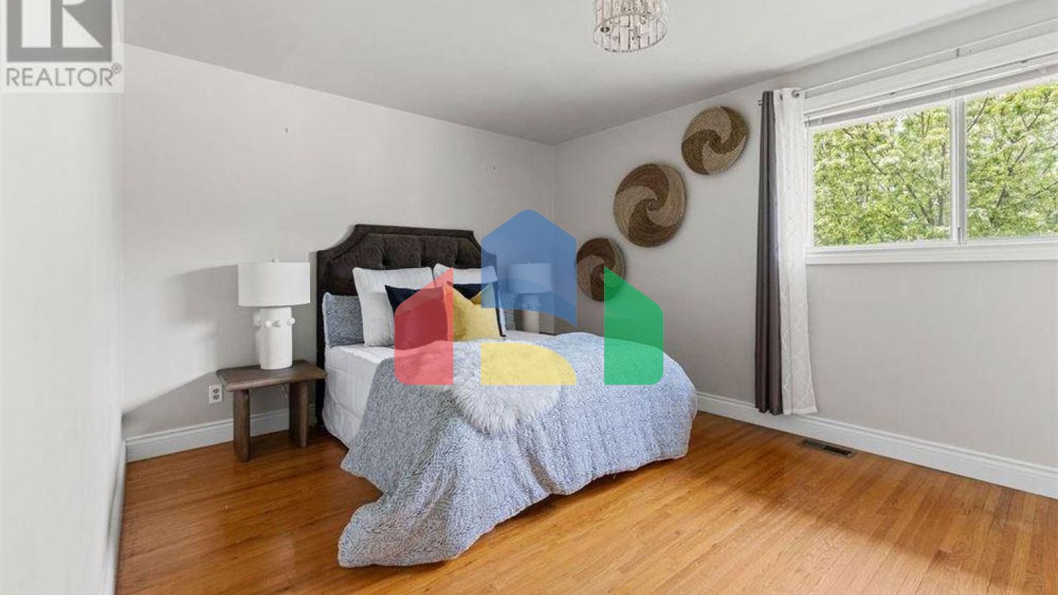 Residential - Single Family Home - Windsor, Canada - Canada