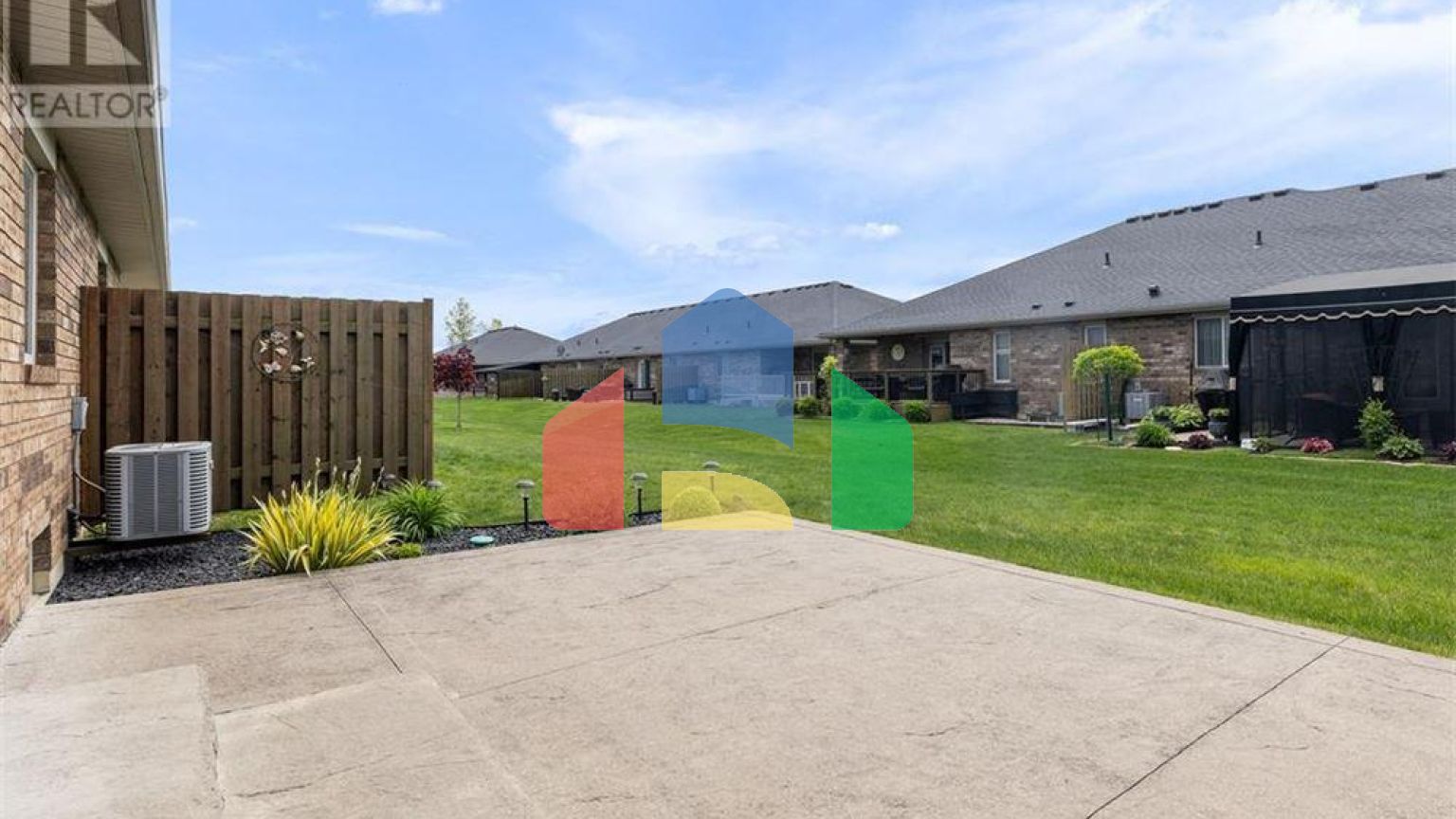 Residential - Single Family Home - Windsor, Canada - Canada