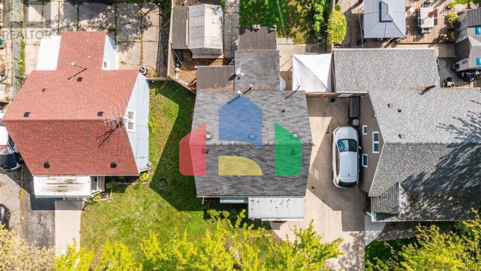 Residential - Single Family Home - Windsor, Canada - Canada