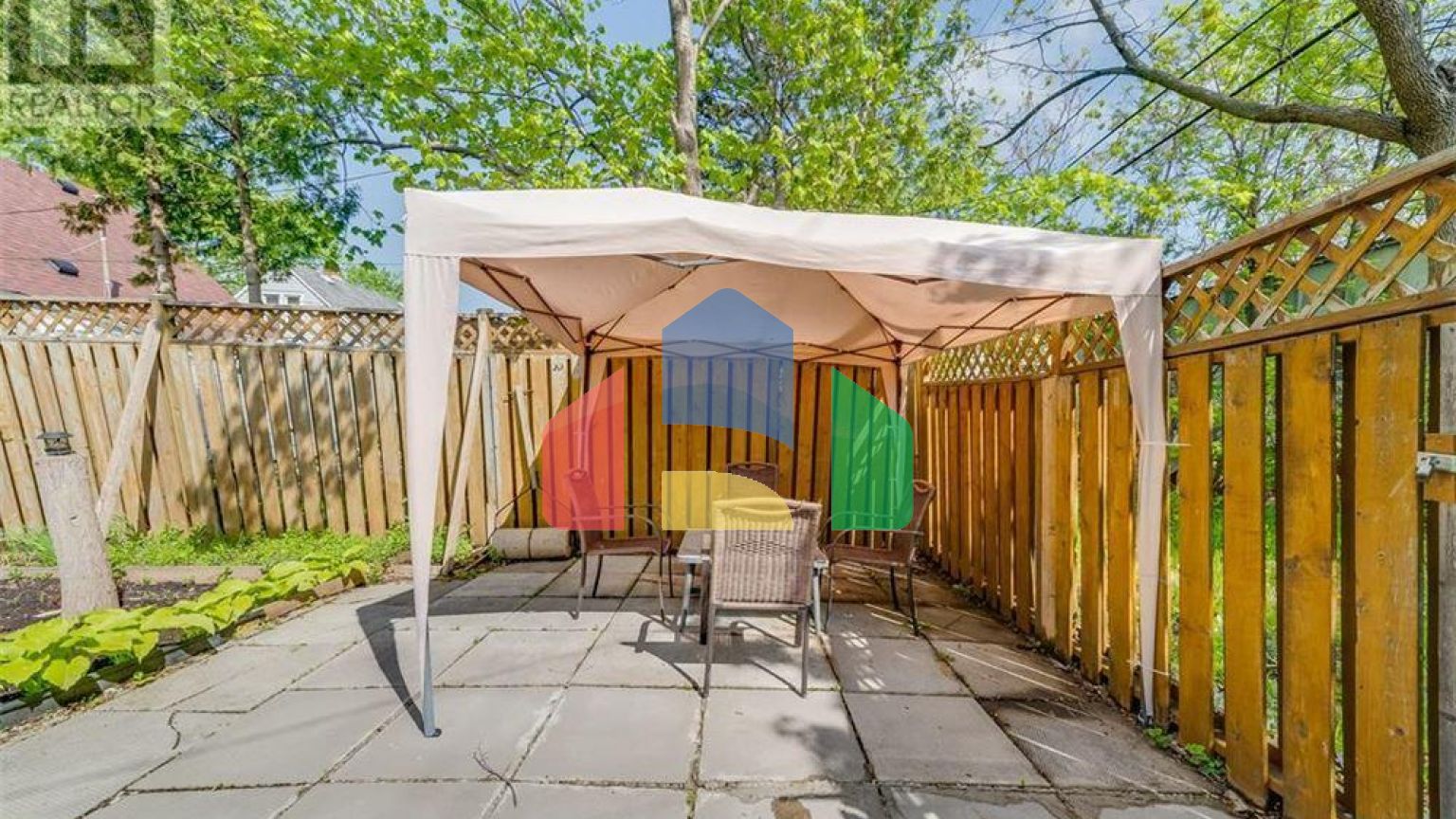 Residential - Single Family Home - Windsor, Canada - Canada