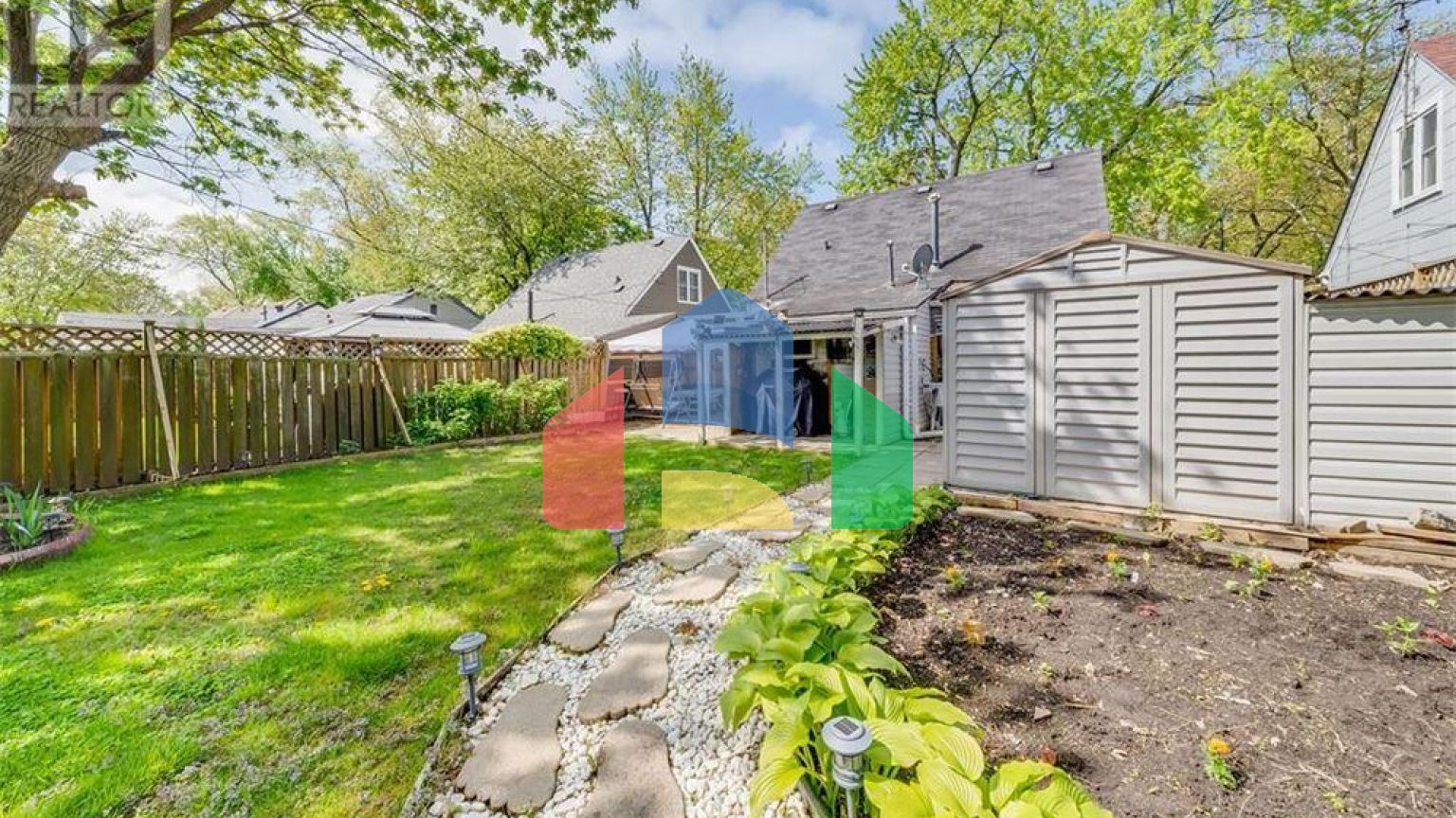 Residential - Single Family Home - Windsor, Canada - Canada