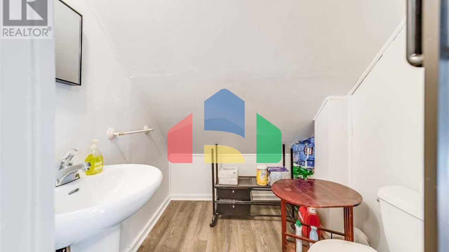 Residential - Single Family Home - Windsor, Canada - Canada