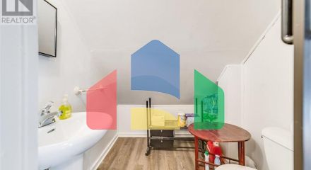 Residential - Single Family Home - Windsor, Canada - Canada