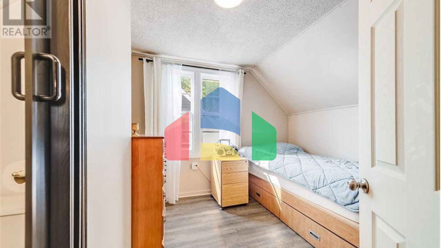 Residential - Single Family Home - Windsor, Canada - Canada