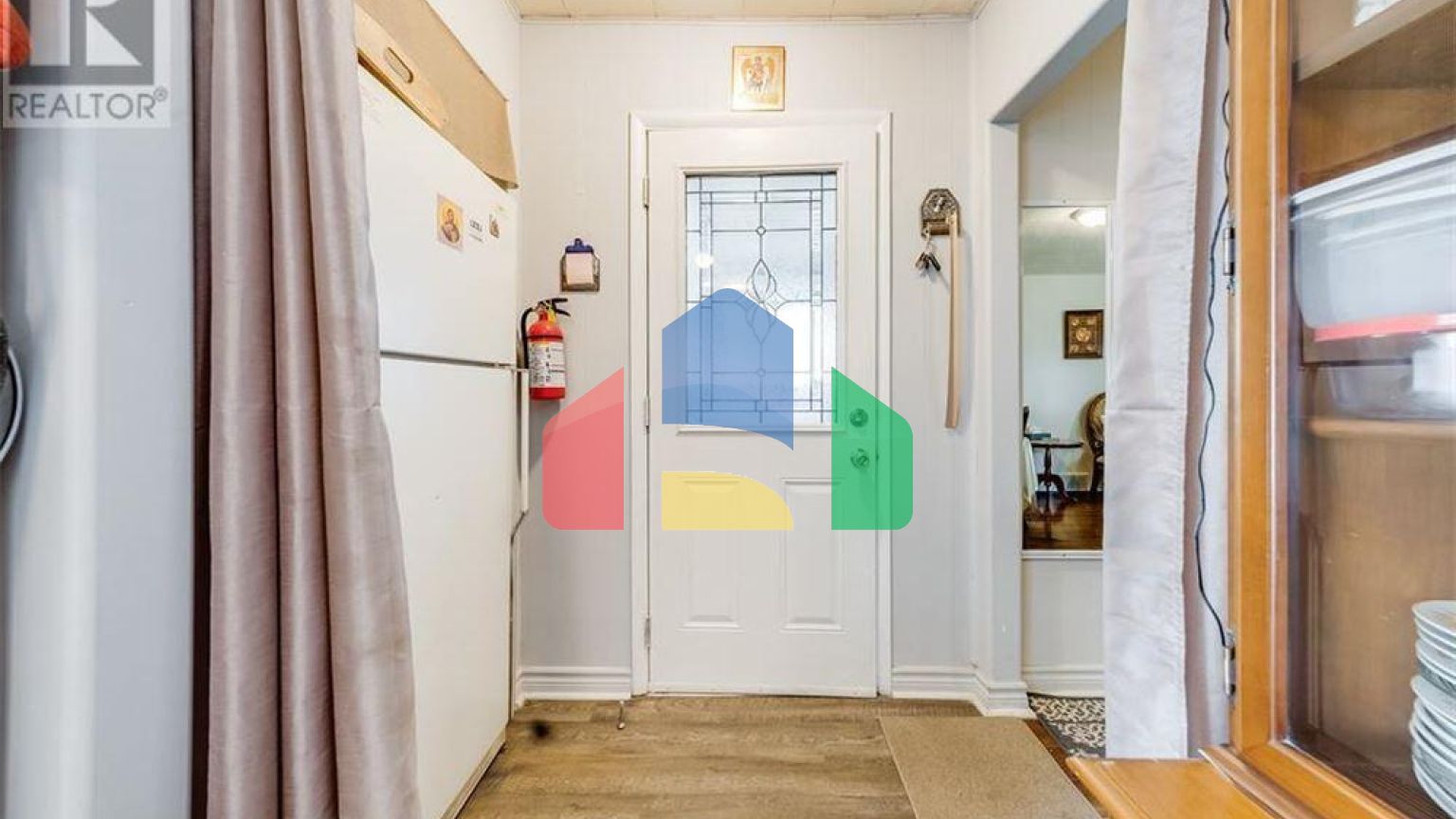 Residential - Single Family Home - Windsor, Canada - Canada