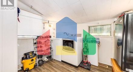 Residential - Single Family Home - Windsor, Canada - Canada