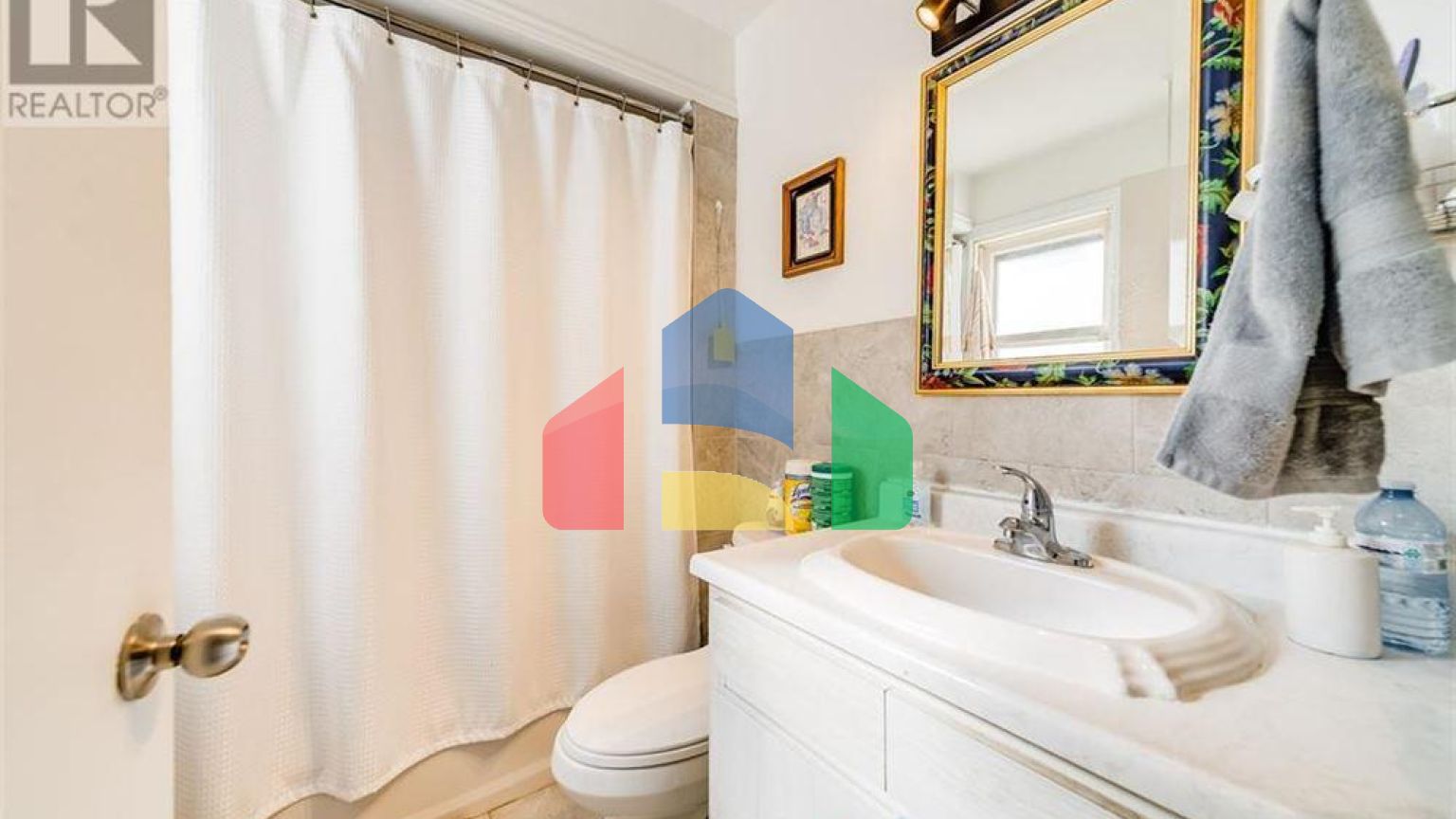 Residential - Single Family Home - Windsor, Canada - Canada