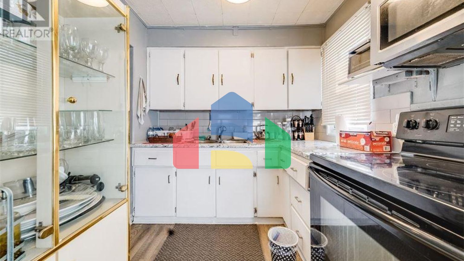 Residential - Single Family Home - Windsor, Canada - Canada