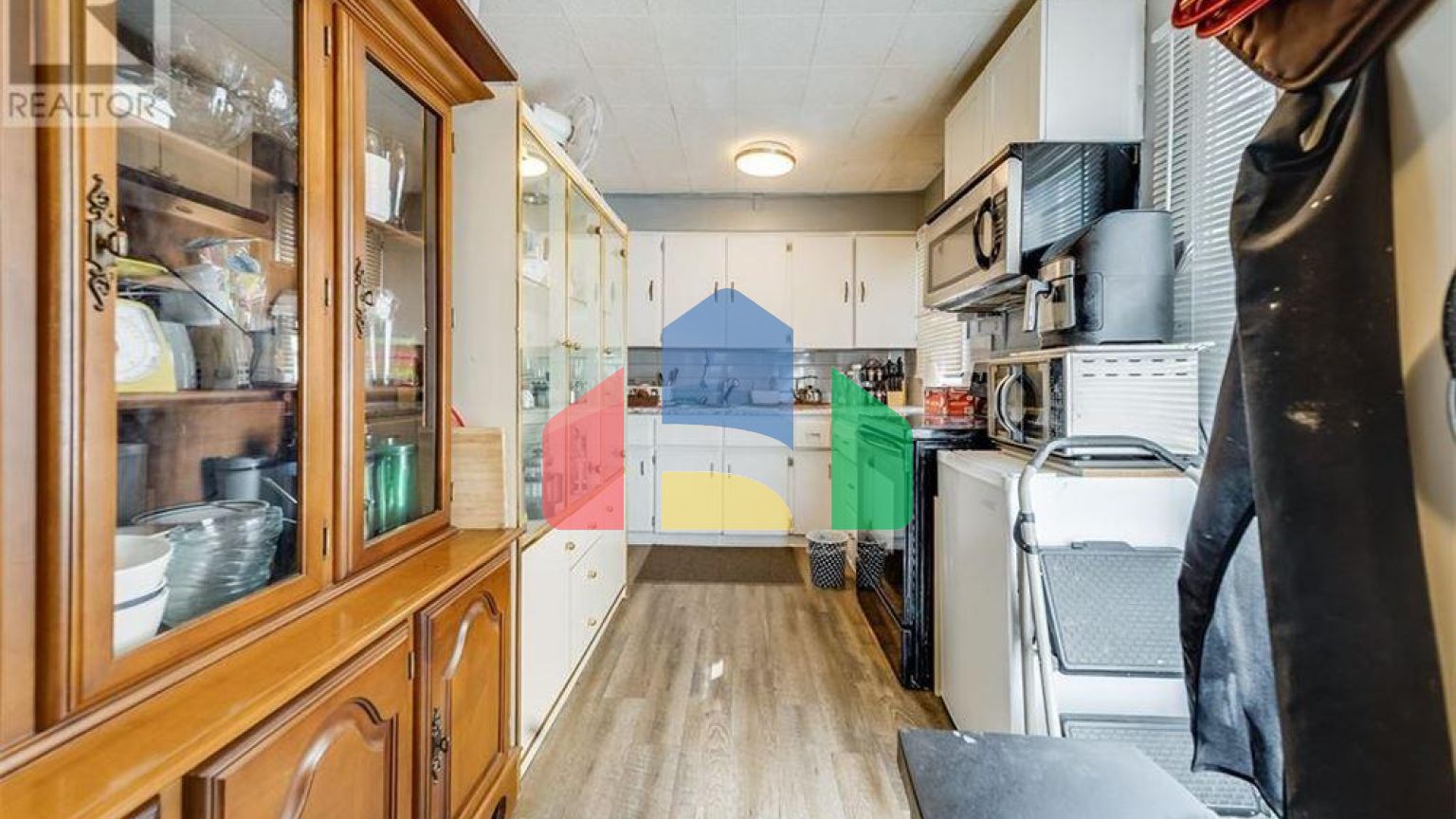 Residential - Single Family Home - Windsor, Canada - Canada